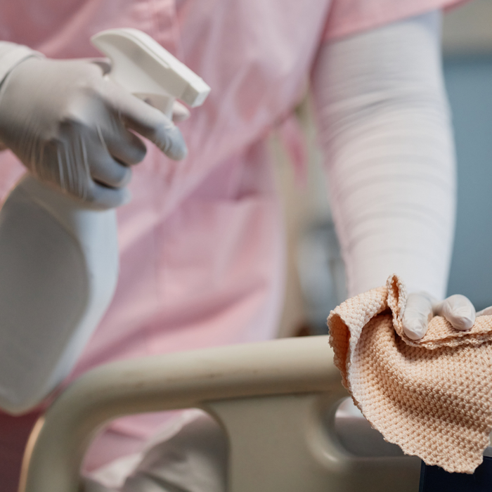 Alcol sì o Alcol no? La Disinfezione dello Studio Dentistico